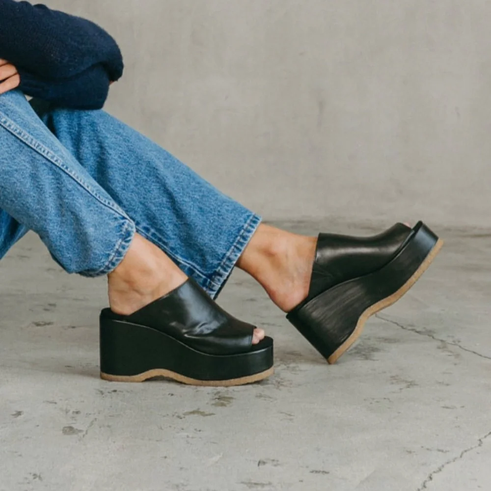 Kelsi Dagger Rowan Black Leather Platform Wedge Sandal Women's Size 7.5 new - Picture 1 of 10